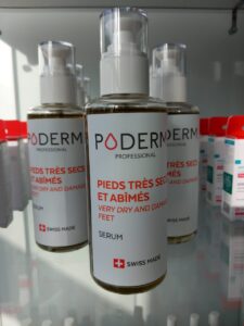Produit poderm vendu à la clinique